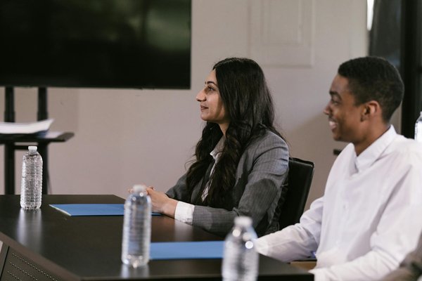 Secretos para cuidar tu salud ocular trabajando frente a pantallas: consejos imprescindibles